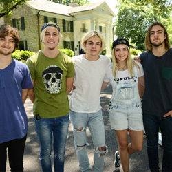 Pop band R5