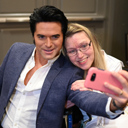 2013 Ultimate Elvis Tribute Artist Dean Z takes great selfies with fans!