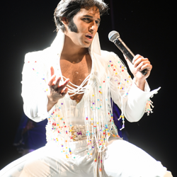 Cote rocked a fringe jumpsuit at the finals.